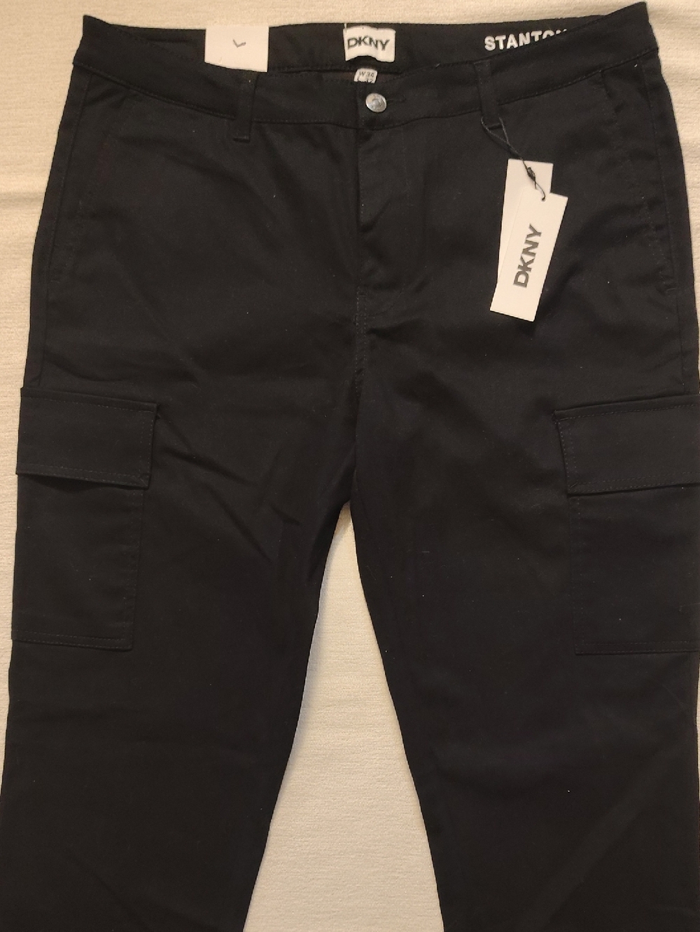 DKNY Stanton Slim-Fit Velvet Cargo Pants.Size 34/32 - Picture 3 of 8